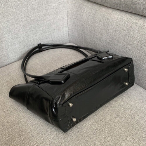 High Quality Luxury Bottega Veneta Arco Slouch Bag product detail