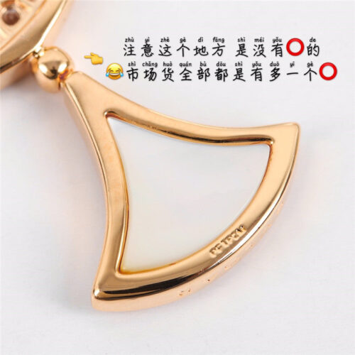 High Quality Luxury Bottega Veneta White Shell Fan Earrings product detail