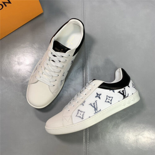 High Quality Luxury Louis Vuitton Mens Sneakers – Style 77667 alternate view