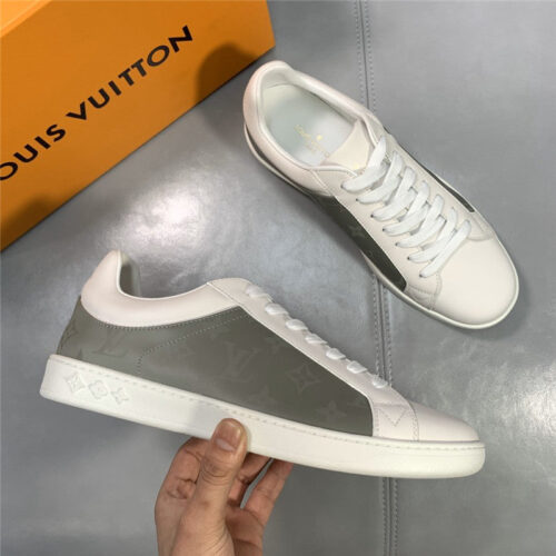High Quality Luxury Louis Vuitton Mens Sneakers – Style 12131