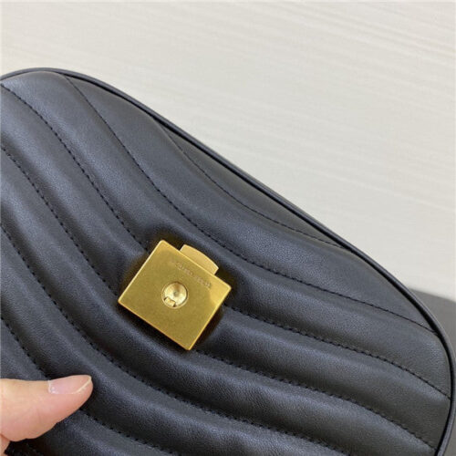 High Quality Luxury LV Zipped Pouch Bags – Style 48594 product detail