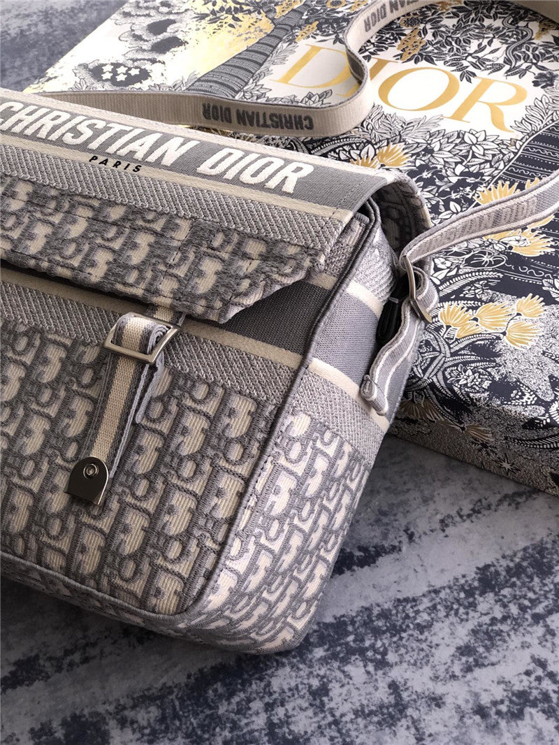 High Quality Luxury Dior Diorcamp Messenger Bag product detail