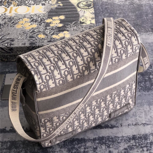 High Quality Luxury Dior Diorcamp Messenger Bag alternate view