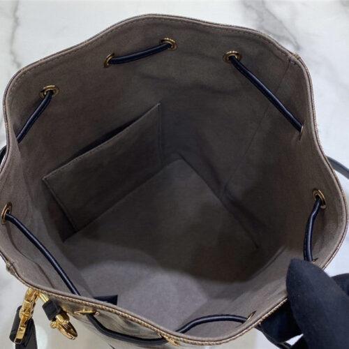 High Quality Luxury Fendi Drawstring Handbag product detail