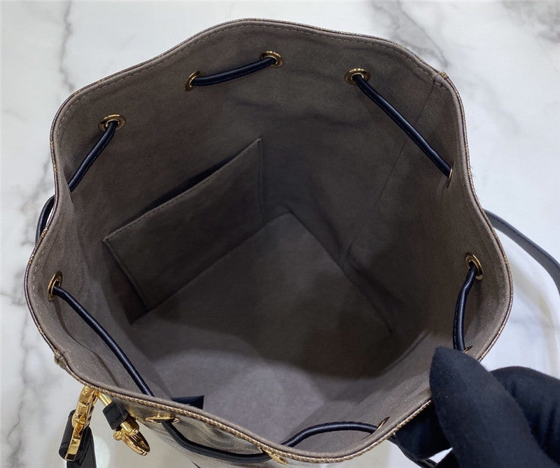 High Quality Luxury Fendi Drawstring Handbag product detail