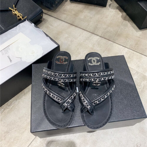 High Quality Luxury Chanel Cc Flip Flops Black alternate view