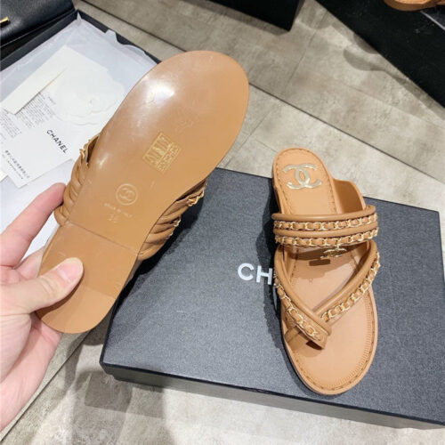 High Quality Luxury Chanel Cc Flip Flops Brown product detail