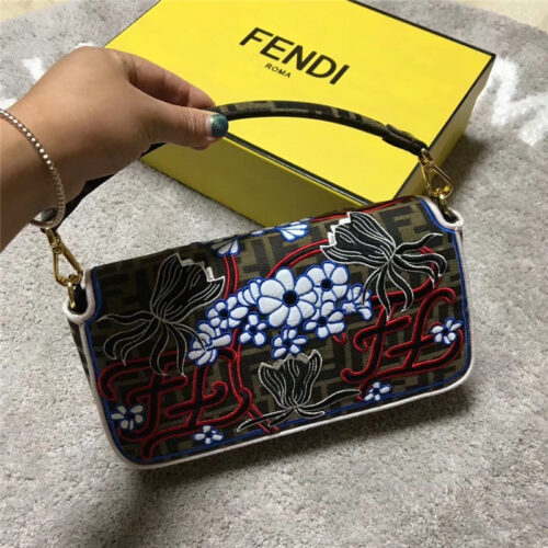 High Quality Luxury Fendi Baguette Bag product detail