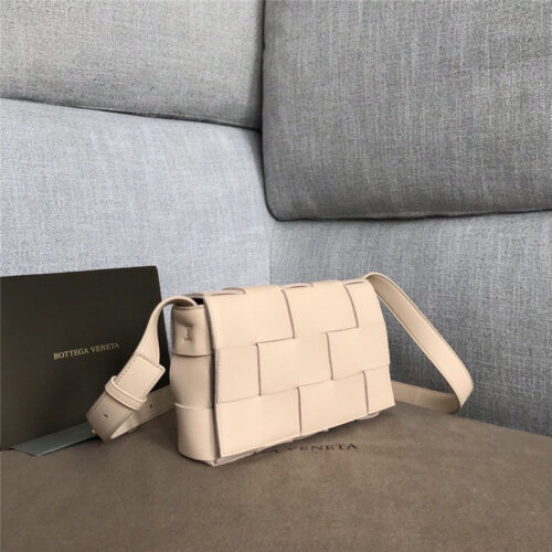 High Quality Luxury Bottega Veneta Padded Cassette Crossbody Bag – 15 Cm product detail