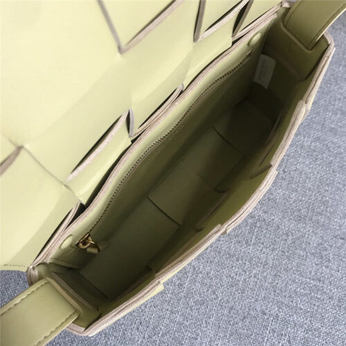 High Quality Luxury Bottega Veneta Cassette Bag product detail