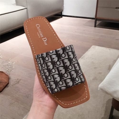 High Quality Luxury Dior Slippers Womens – Style 69414 product detail