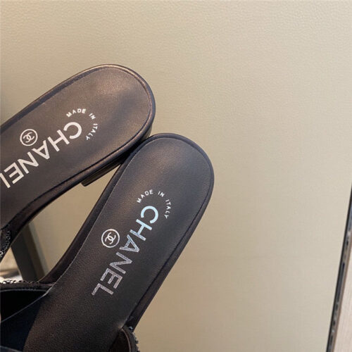 High Quality Luxury Chanel Pearl Slippers Black product detail