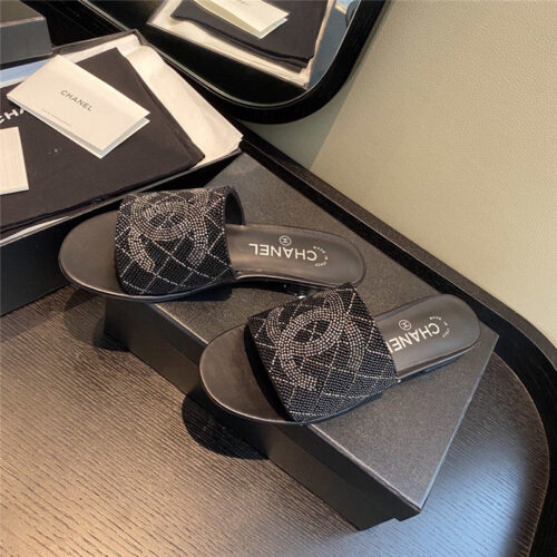 High Quality Luxury Chanel Pearl Slippers Black product detail