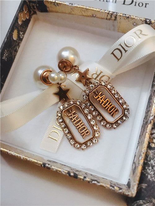High Quality Luxury Dior Pearl Earrings – Style 50850