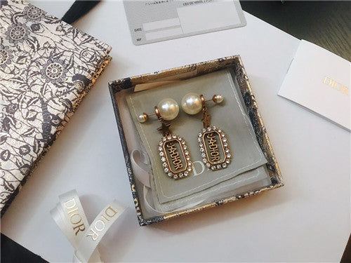 High Quality Luxury Dior Pearl Earrings – Style 50850 product detail