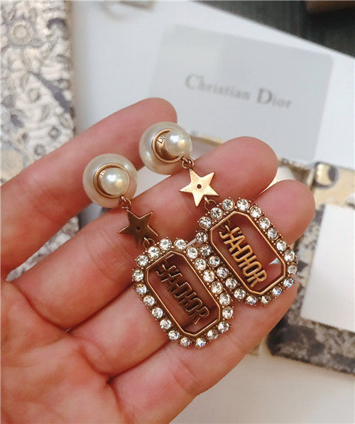 High Quality Luxury Dior Pearl Earrings – Style 50850 product detail