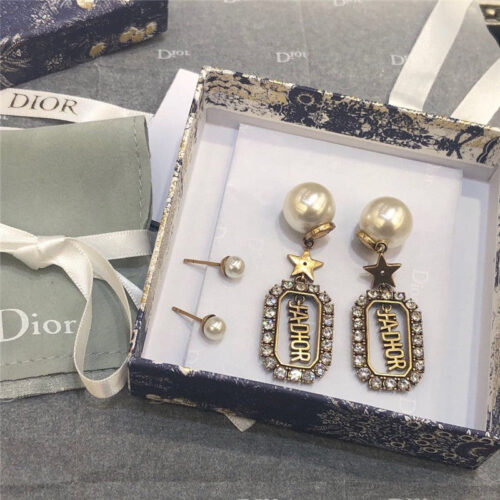 High Quality Luxury Dior Earrings alternate view