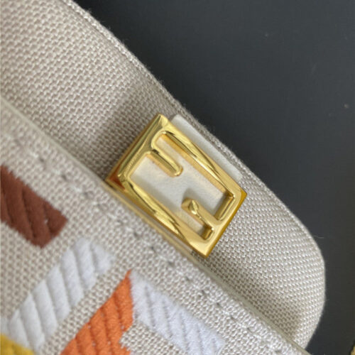 High Quality Luxury Fendi Nano Baguette Bag product detail