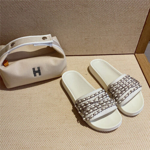High Quality Luxury Chanel Chain Flip Flops – Style 78502