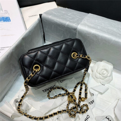 High Quality Luxury Chanel Classic Chain Cosmetic Bag product detail