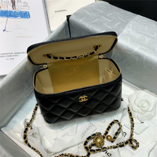 High Quality Luxury Chanel Classic Chain Cosmetic Bag product detail