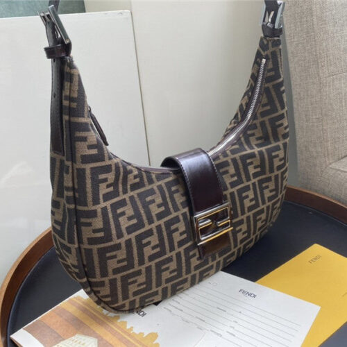 High Quality Luxury Fendi Armpit Bag product detail