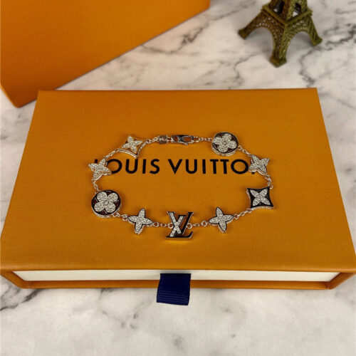 High Quality Luxury LV Full Diamond Bracelet alternate view