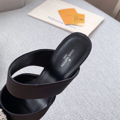High Quality Luxury LV Madeleine Sandals product detail