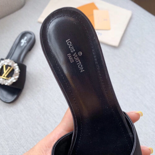 High Quality Luxury LV Madeleine Sandals – Style 39363 product detail