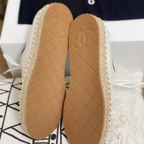 High Quality Luxury Chanel Sneakers – Style 62150 product detail