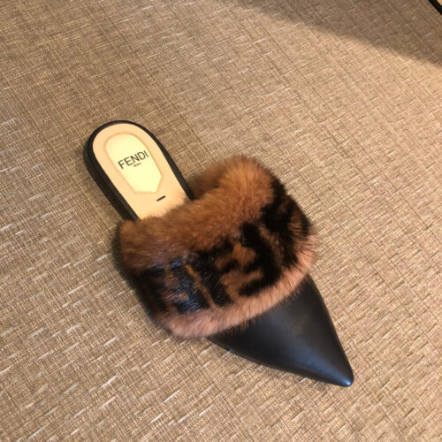 High Quality Luxury Fendi Pointed Mink Fur Flat Bottom Slippers product detail