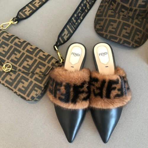 High Quality Luxury Fendi Pointed Mink Fur Flat Bottom Slippers product detail