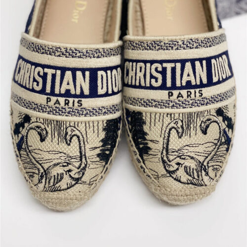 High Quality Luxury Dior Embroidered Sneakers product detail