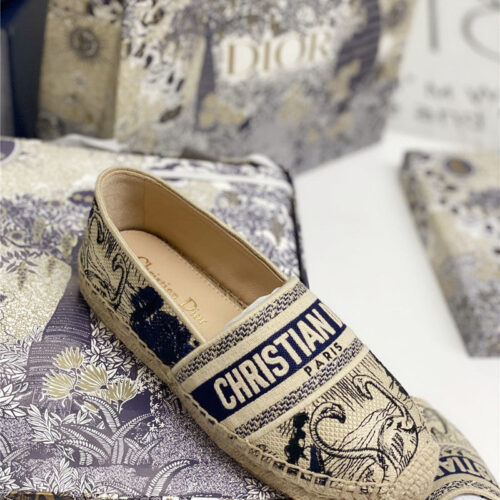 High Quality Luxury Dior Embroidered Sneakers product detail