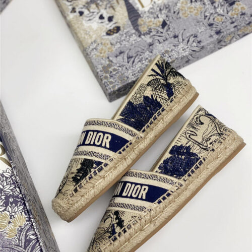 High Quality Luxury Dior Embroidered Sneakers alternate view