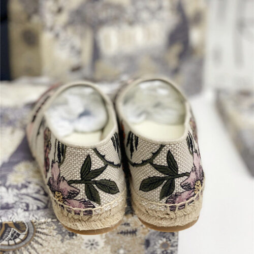 High Quality Luxury Dior Embroidered Sneakers – Style 62278 product detail
