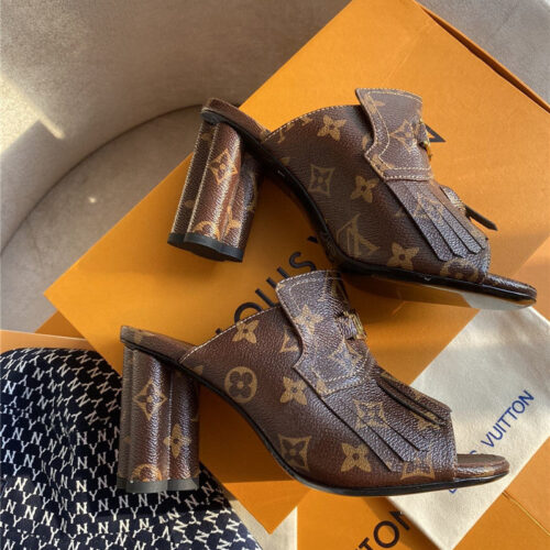 High Quality Luxury LV Ankle Boots Shoes alternate view
