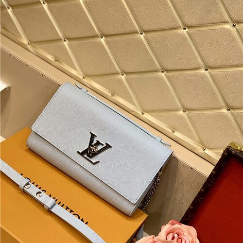 High Quality Luxury LV Lockme Clutch Bags – Style 48381