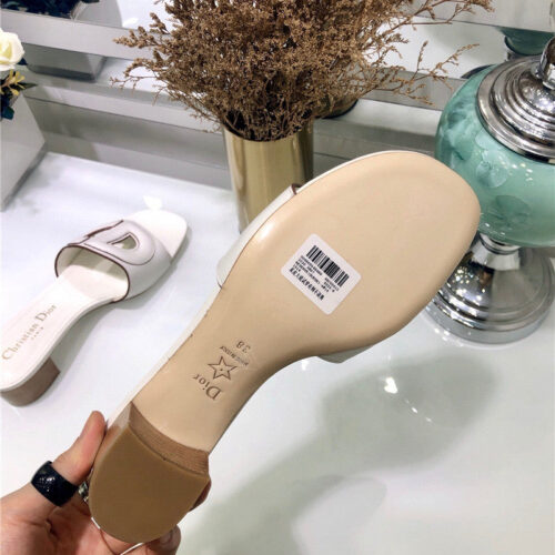 High Quality Luxury Dior Flat Sandals – Style 61126 product detail