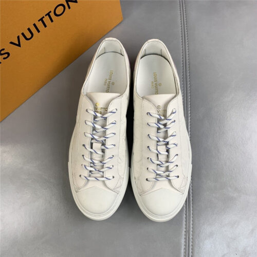 High Quality Luxury LV Sneaker Men alternate view