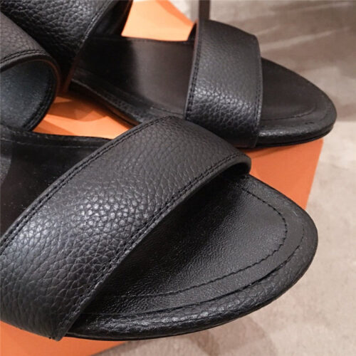High Quality Luxury LV Slippers Sandals Women product detail