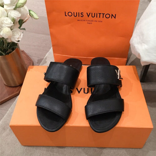 High Quality Luxury LV Slippers Sandals Women alternate view