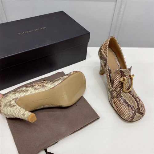 High Quality Luxury Bottega Veneta Round-Toe Heels – Style 12710 product detail