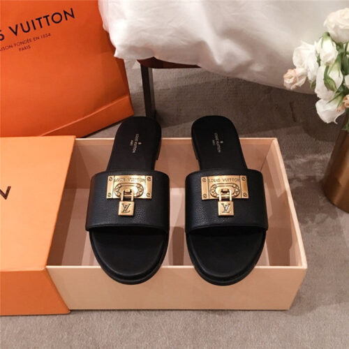 High Quality Luxury LV Lock Slippers – Style 50691 product detail