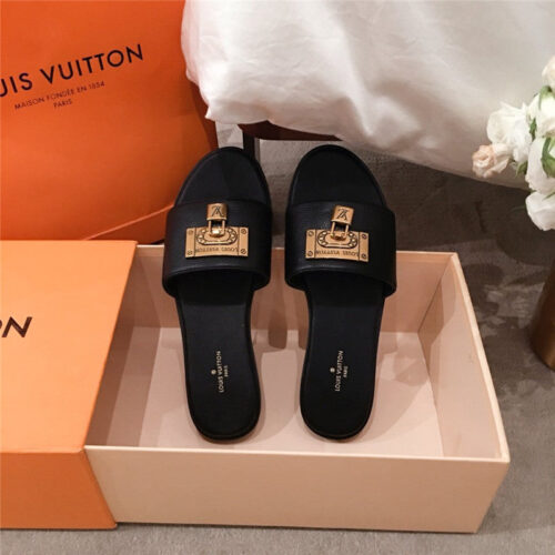 High Quality Luxury LV Lock Slippers – Style 50691 product detail