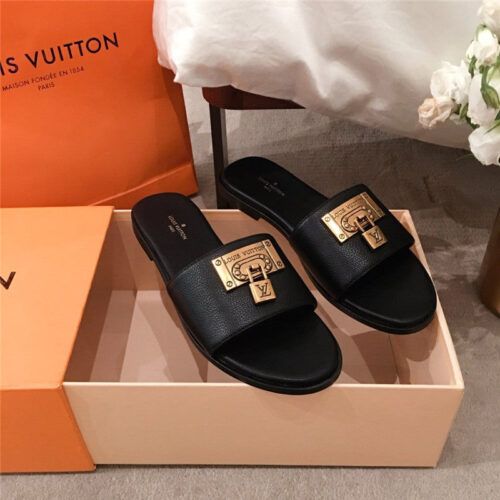 High Quality Luxury LV Lock Slippers – Style 50691