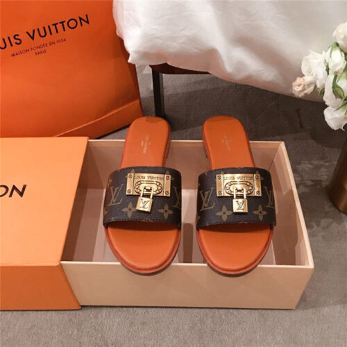 High Quality Luxury LV Lock Slippers product detail