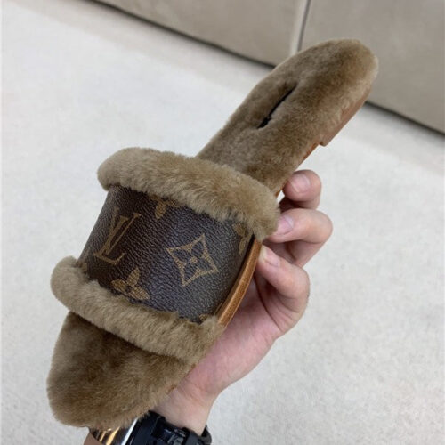 High Quality Luxury LV Wool Slippers Shoes – Style 51715 product detail