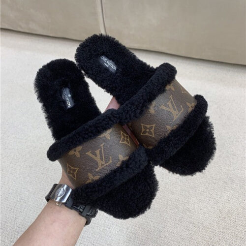 High Quality Luxury LV Wool Slippers Shoes product detail