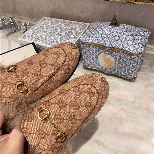High Quality Luxury Gucci Furry Slippers Shoes product detail